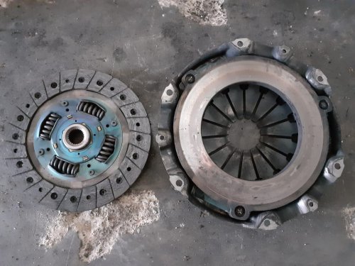 Ini Empat Penyebab Pelat Kopling Mobil Manual Bekas Cepat Habis