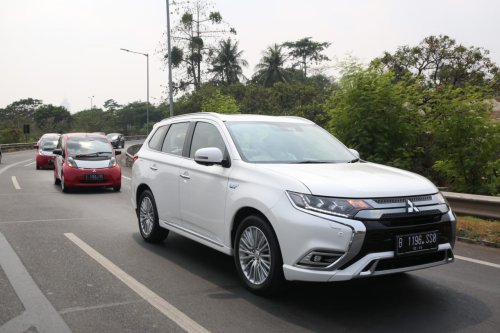 Banyak Pendatang Baru, Mobil PHEV Jepang Ini Malah Diskontinu