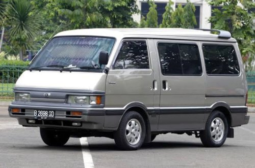 Punya AC Plafon dan Kulkas, MPV Ini Sudah Tawarkan Fitur Sultan di Era 90-an