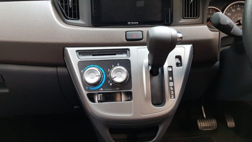 Toyota, Tiga Ciri-ciri Matik Di Mobil Bekas Toyota Calya Incaran Bermasalah