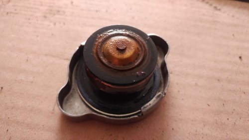 Persiapan Mudik, Ini Ciri-ciri Tutup Radiator Di Mobil Bekas Mulai Rusak