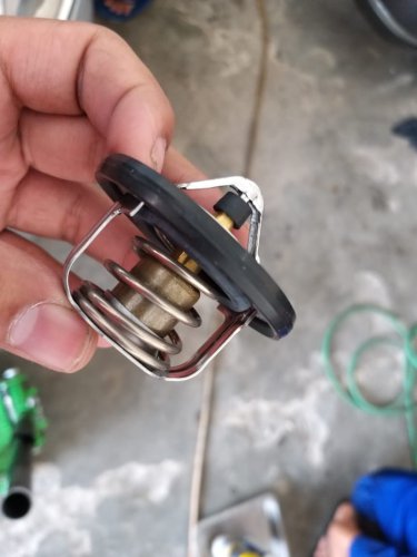 Ini Alasannya Kenapa Melepas Thermostat Justru Merusak Mesin Motor