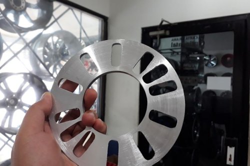 Kenali Bahaya Pakai Spacer Roda Mobil Bekas Terlalu Tebal Saat Mudik Lebaran