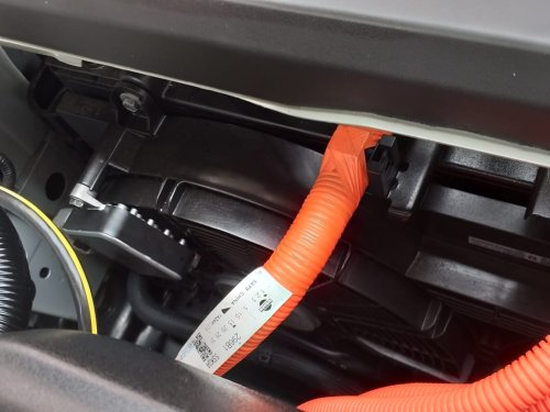 Bukan Cuma Air Radiator Habis, Ini Penyebab Mesin Mobil Bekas Sering Overheat