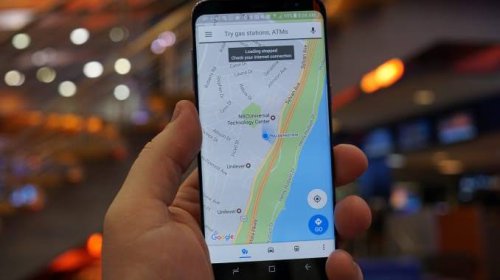 Perempuan Seling Kesulitan, Ini Cara Mudah Baca Arah di Google Map