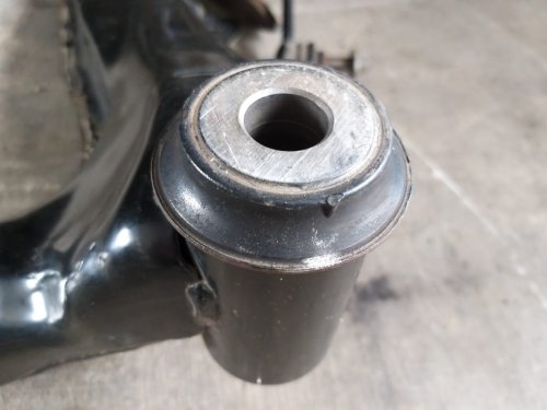 Bukan Cuma Umur, Hal Sepele Ini Penyebab Karet Bushing Arm Mobil Cepat Rusak