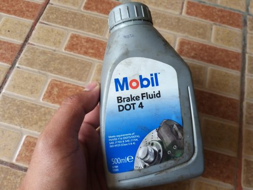 Sudah Tahu Belum, Ini Waktu Tepat Kuras Minyak Rem Mobil Bekas Agar Rem Tidak Blong