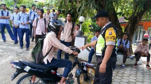 Ultimatum Dedi Mulyadi, Siswa Baru Wajib Teken Surat Perjanjian Soal Motor Sampai Knalpot