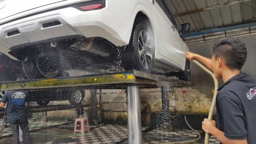 Ini Sebabnya Harus Cuci Mobil Bekas Secara Rutin Walau Jarang Dipakai