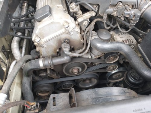 Ini Sebabnya Slang Radiator Mobil Bekas Mulai Rusak Harus Langsung Diganti