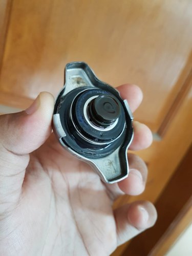 Ternyata Ini Ciri-ciri Tutup Radiator Di Motor Bekas Sudah Rusak