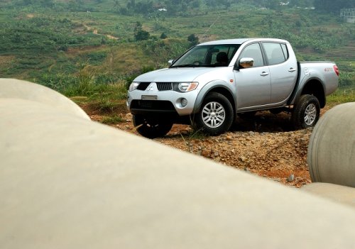Mitsubishi, Mitsubishi Triton, Daftar Harga Mobil Bekas Mitsubishi Strada Triton 2008, SUV Gagah Dijual Cuma Segini