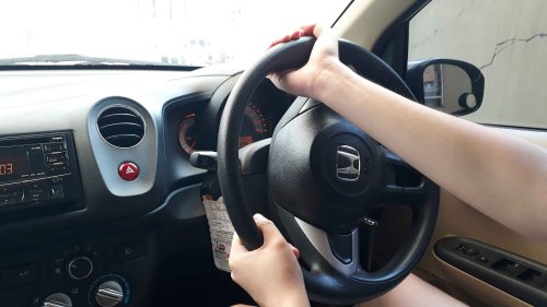 Trik Mudah Putar Setir Mobil Belum Pakai Power Steering Biar Enteng