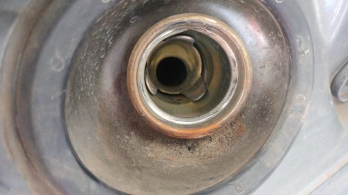 Ini Bahaya Tutup Tangki Bahan Bakar Mobil Bekas Kotor Dibiarkan Pasca Lebaran