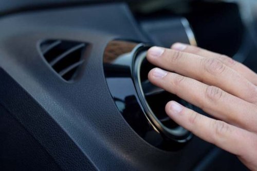 Isi Freon Kepenuhan Bikin AC Mobil Enggak Dingin, Ini Penjelasannya