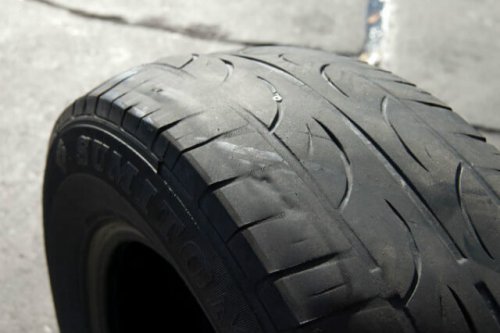 Awas, Ini Bahaya Telapak Ban Mobil Bekas Sobek Dibawa Mudik Lebaran