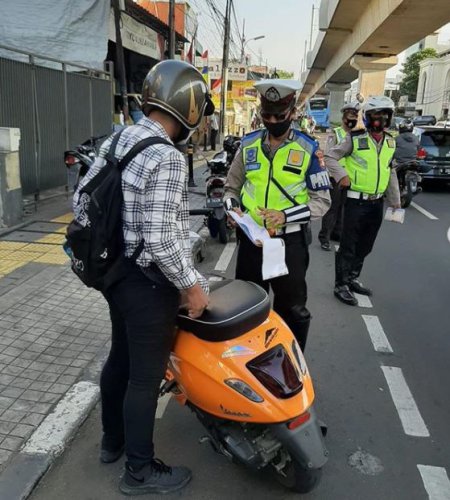 Razia Kendaraan Besar-besaran Resmi Digelar Dua Minggu, Blanko Tilang Disiapkan Polisi