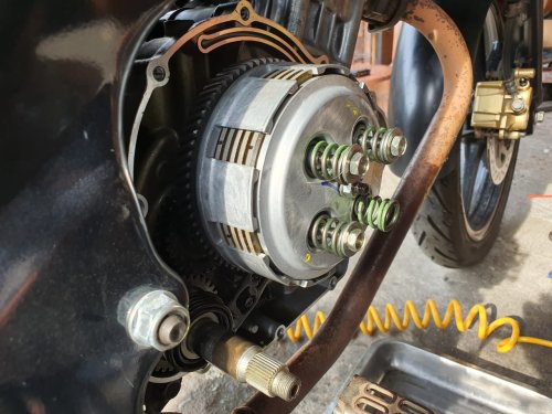 Begini Ciri-ciri Per Kopling Motor Bekas Yang Lemah Pasca Mudik Lebaran