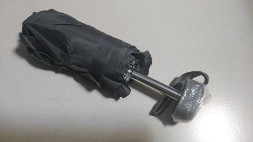 Tiga Benda Ini Wajib Ada Di Dalam Mobil Bekas Kesayangan Saat Hujan