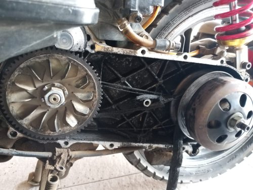 Inilah Beberapa Efek Samping Sering Gantung Gas di Motor Matic