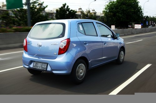 Daihatsu, Daihatsu Ayla, Harga Mobil Bekas Daihatsu Ayla Tahun 2015, Jelang Lebaran Sisa Segini
