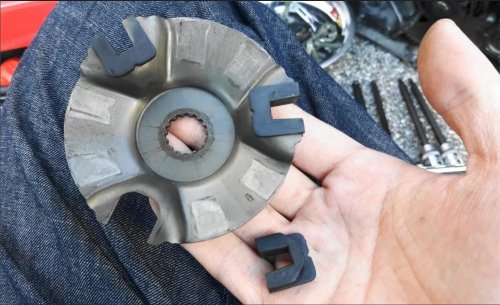 Ini Fungsi Dan Ciri-ciri Slide Piece Di CVT Motor Matic Rusak