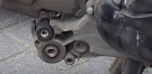 Baru Tahu, Ternyata Ini Penyebab Ban Belakang Motor Matic Gak Lurus