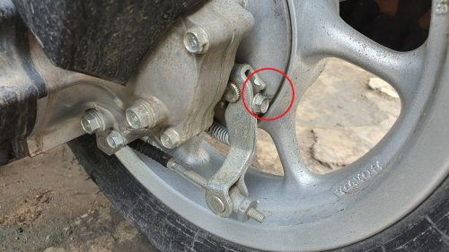 Begini Cara Cepat Cek Kampas Rem Teromol Di Motor Bekas Yang Mulai Habis