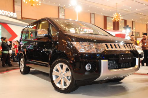 Inilah Daftar Harga Mobil Bekas Mitsubishi Delica 2015, Kabin Luas Banderol Menggiurkan