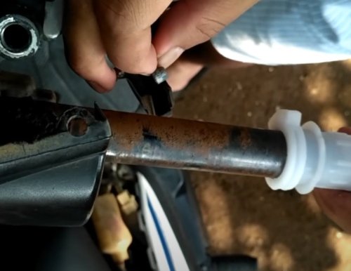 Jangan Tunggu Putus, Ini Penyebab Kabel Gas Motor Bekas Rawan Putus