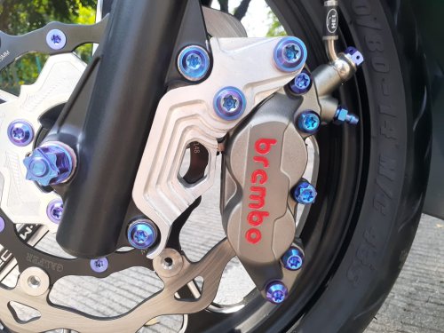 Bukan Cuma Bikin Keren Tampilan, Ini Tiga Kelebihan Baut Titanium
