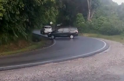 Tak Melulu Saat Ngebut, Aquaplaning Sudah Bisa Terjadi di Kecepatan Segini