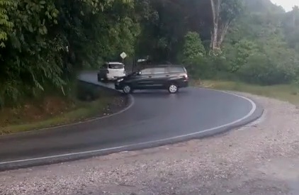 Tak Melulu Saat Ngebut, Aquaplaning Sudah Bisa Terjadi di Kecepatan Segini