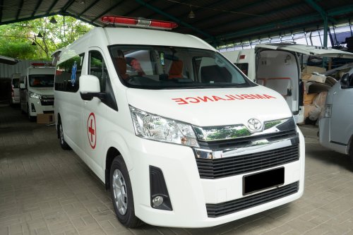 Jangan Panik! Ini yang Harus Dilakukan Pemotor Saat Mendengar Sirine Ambulans