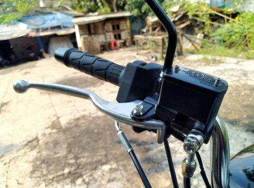Rem Depan Motor Terasa Dalam Saat Ditekan? Ini Biang Keladinya