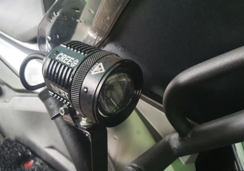 Tidak Bisa Dibandingkan, Ini Beda Lampu Tembak BiLED dan Mini Laser