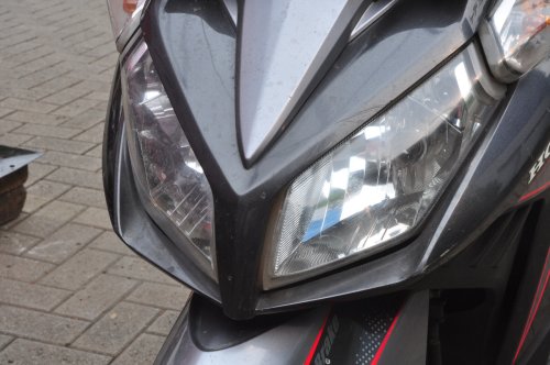 Dua Cara Mencegah Mika Lampu Motor Kuning Dan Kusam Di Musim Hujan