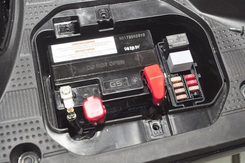 Sudah Tahu Belum, Ini Gunanya ﻿﻿Cover Tambahan di Aki Motor Matic