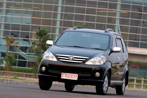 Pas Untuk Penggunaan Harian, Harga Toyota Avanza 2005 Bekas Cuma Segini