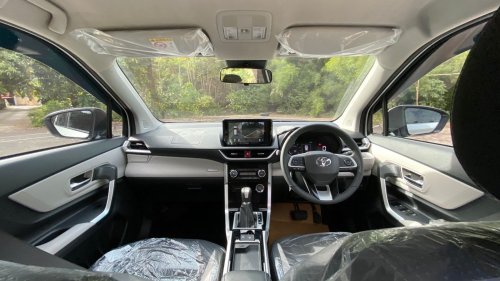 Toyota, Alasan Kuat Toyota Veloz Raih The Best Small MPV GridOto Award 2025