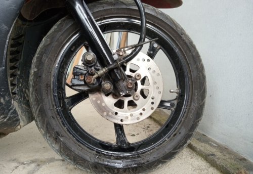 Part Ini Jadi Penyebab Piringan Rem Cakram Motor Kemakan Terus, Apa Saja?