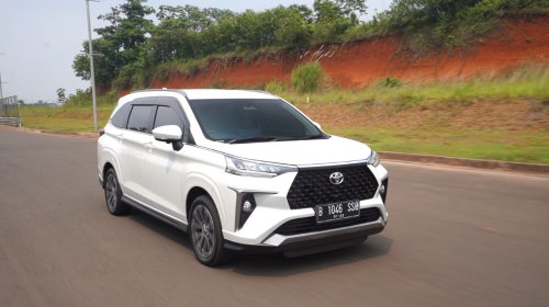 Toyota | Konsumsi BBM Toyota Veloz Hybrid Vs Non-hybrid, Iritnya Beda Jauh