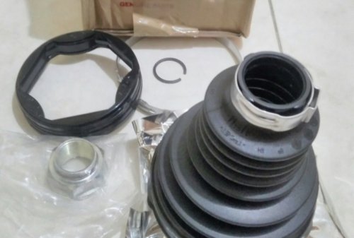 Karet Boot As Roda Mobil Sobek, Ini Dampak Jangka Panjangnya