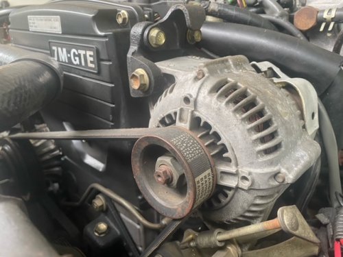 Pantas Saja Aki Mobil Baru Tekor Terus, Penyebabnya Ada di Komponen Ini