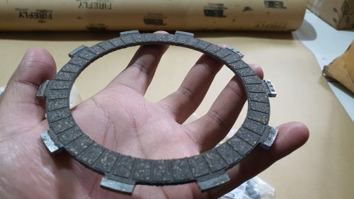 Dua Efek Samping Kampas Kopling di Motor Bekas Habis Dibiarkan