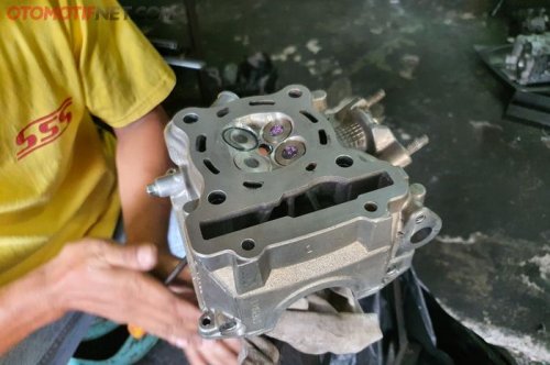 Begini Caranya Memperbaiki Klep Yang Bocor Di Motor Bekas , Simak Gaes