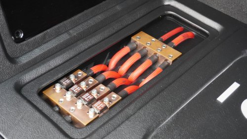 Penyebab Korsleting Kabel Audio Mobil, Jangan Sepelekan Hal Ini