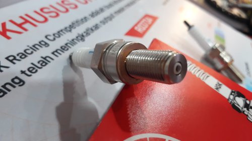 Ini Sebabnya Busi Racing Nggak Cocok Dipasang Di Mesin Standar Motor Bekas