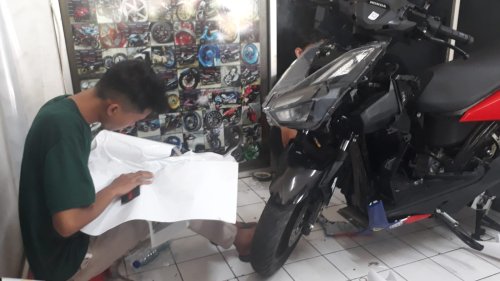 Mau Wrapping Bodi Atau Repaint Motor Bekas Kesayangan? Ke Sini Saja