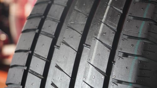 Begini Cara Mudah Tahu Ban Mobil Aman Dipakai Jalan Libur Nataru